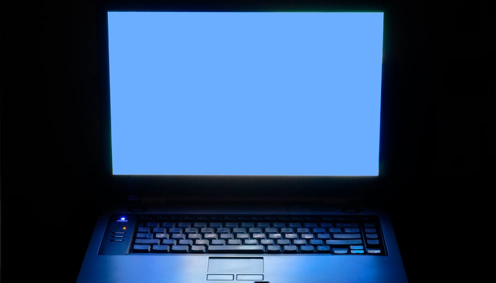 https://21106058.fs1.hubspotusercontent-na1.net/hubfs/21106058/laptop-night.jpg